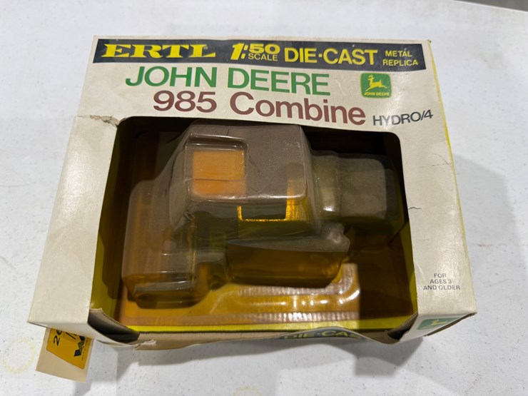 #47266-•-john-deere-985-combine-vintage-toy-image-6