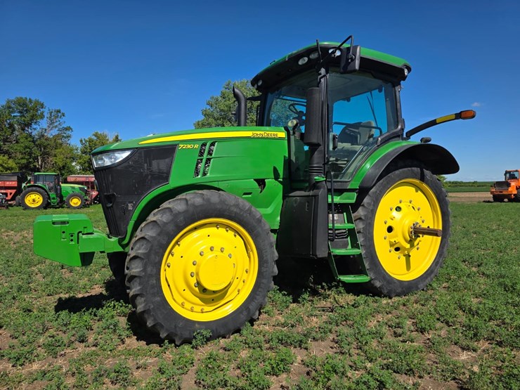 john-deere-7230r-image-13