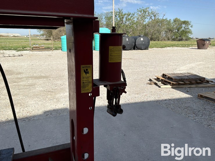 air-over-hyd-adjustable-press-image-10