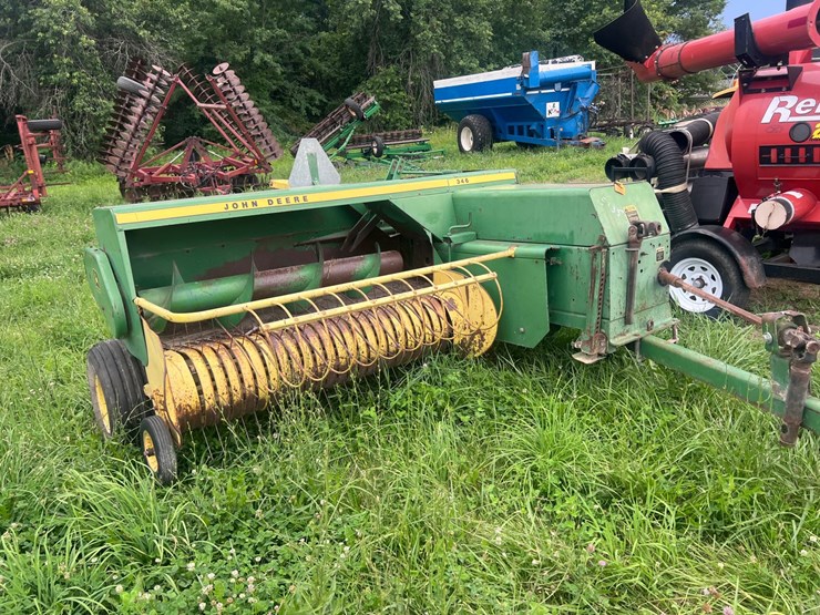 john-deere-334-image-1