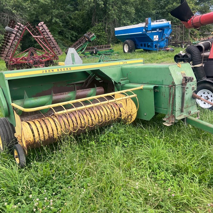 JOHN DEERE 334