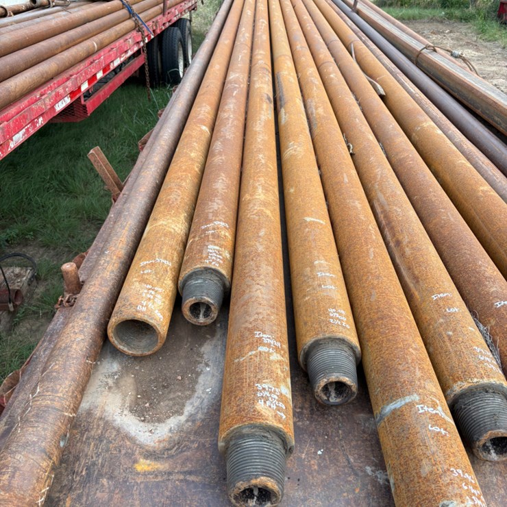 6-1/8”OD x 2-1/2”ID x 39.73’L 4”FH SLICK DRILL COLLAR