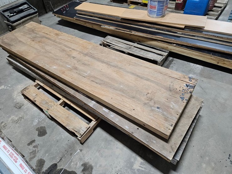#167-•-3-wood-bases-for-shelving-image-2