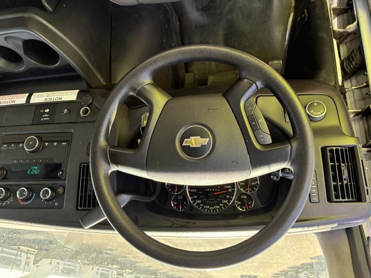 2014-chevrolet-express-2500-image-14