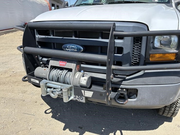 2006-ford-f550-image-10