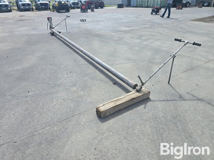 multi-vibe-wildcat-roller-screed-image-5