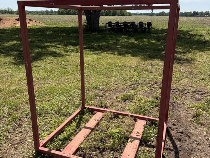 #2113-•-bulk-seed-bag-stand-image-2