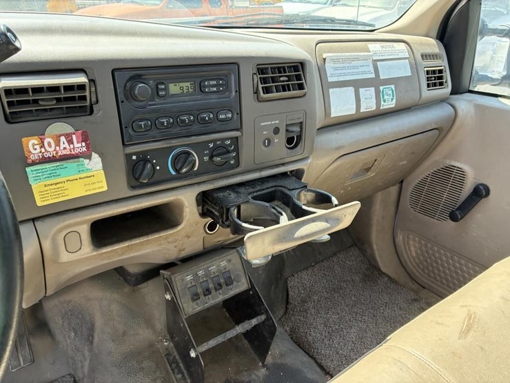 2004-ford-f350-image-16