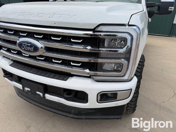 2023-ford-f350-image-17