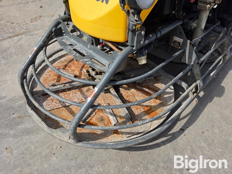 wacker-neuson-crt36-ride-on-trowel-image-9