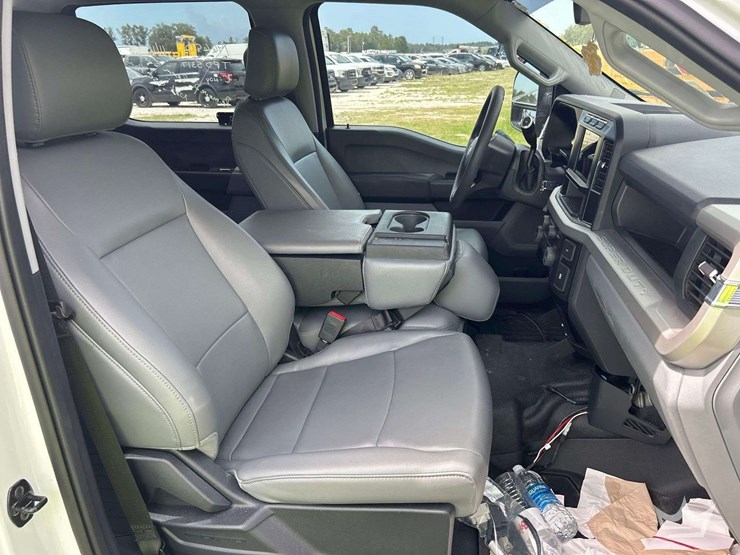 2023-ford-f250-image-22