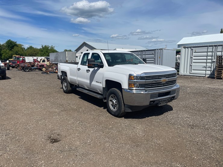 2017-chevrolet-3500hd-image-6