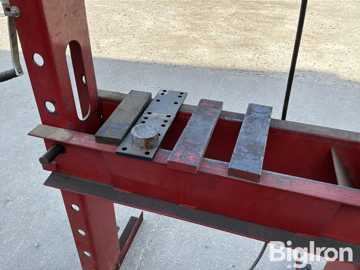air-over-hyd-adjustable-press-image-11