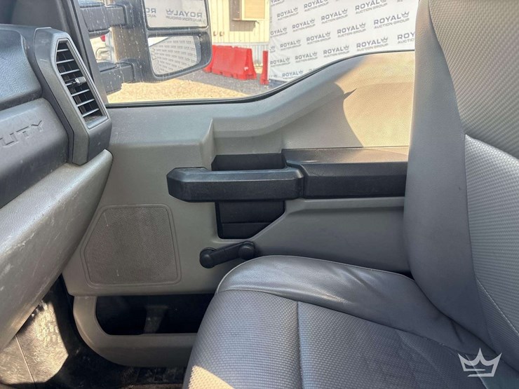 2017-ford-f250-image-17