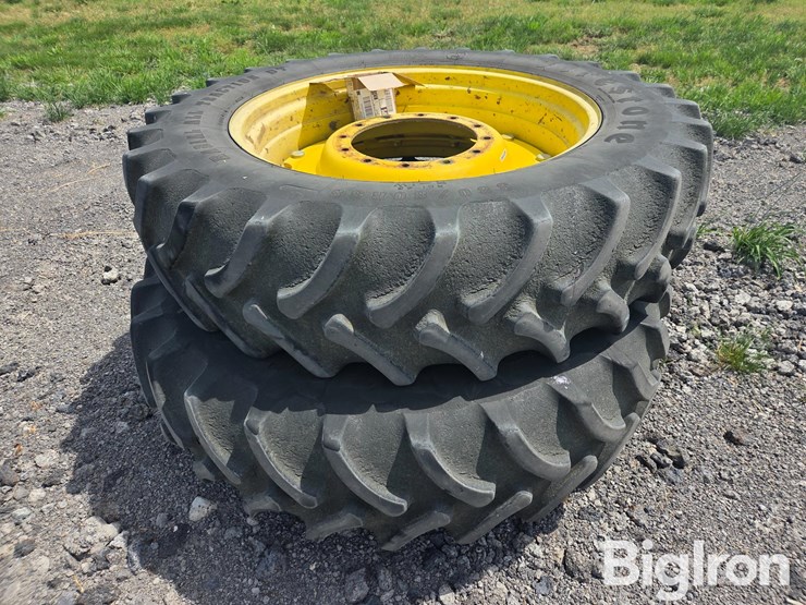 john-deere-380-image-2