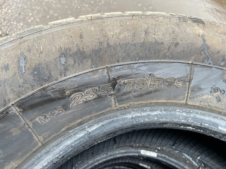 #2838-•-set-of-(4)-tires-image-4