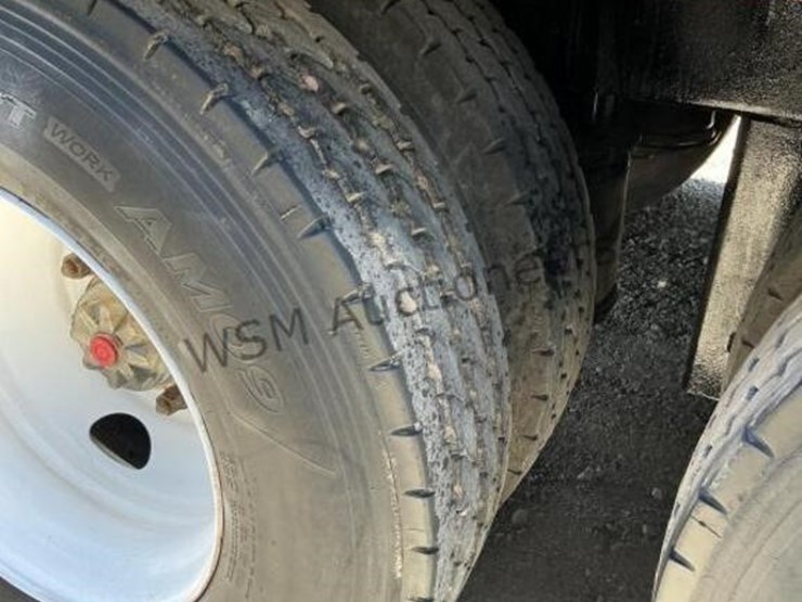 2014-versa-v-bottom-spreader-trailer-image-8