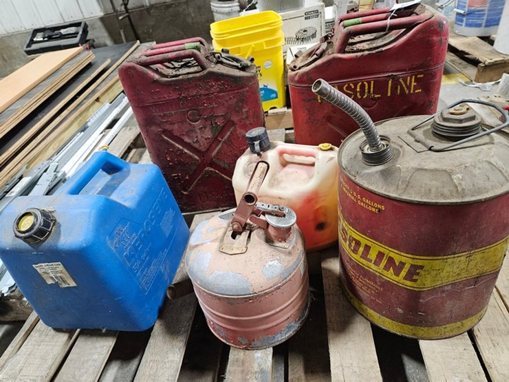 #163-•-6-gas-cans-image-2