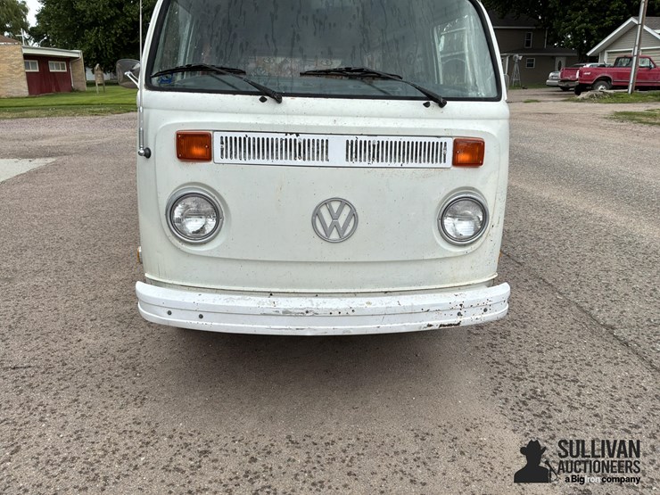 1973-volkswagen-kombi-campmobile-3-door-camper-bus-image-20