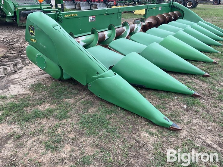 2018-john-deere-708c-image-19