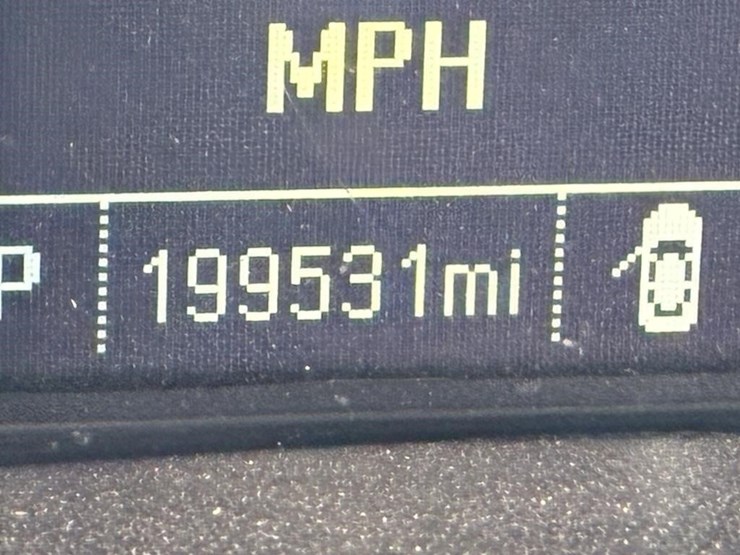 2018-chevrolet-2500hd-image-12