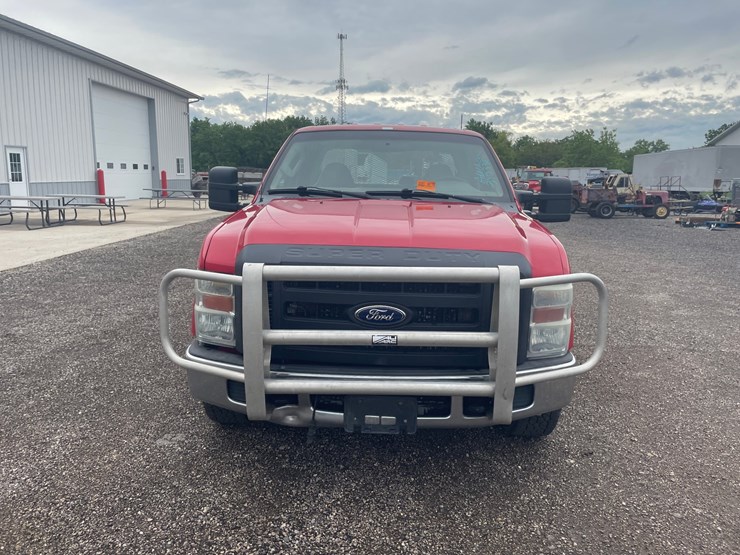 2010-ford-f250-xl-image-2