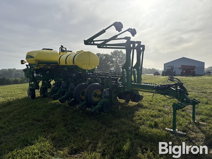 2008-john-deere-1770nt-ccs-image-3
