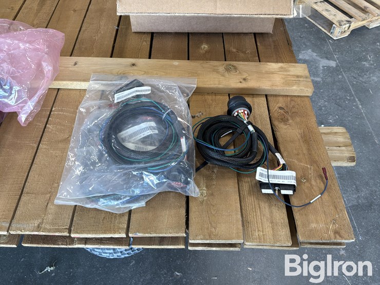 trimble-field-iq-box-&-harnessing-image-2