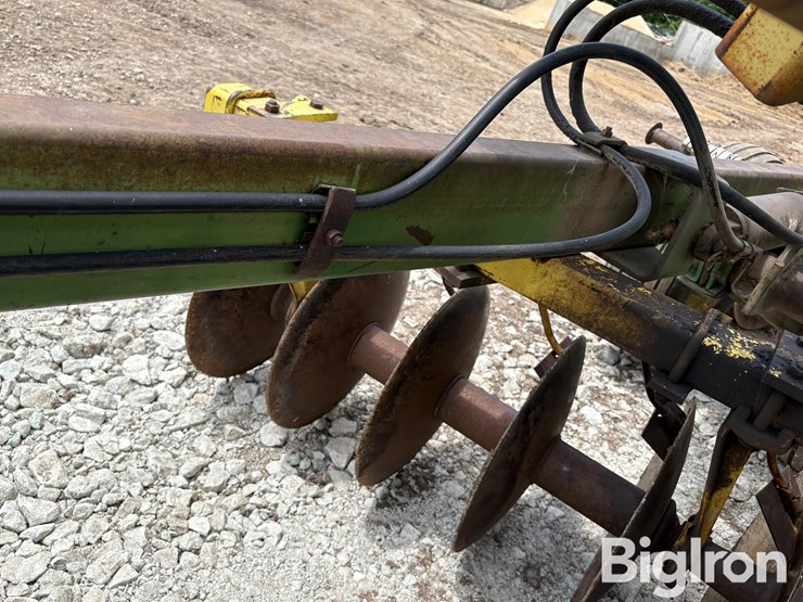 john-deere-230-image-18