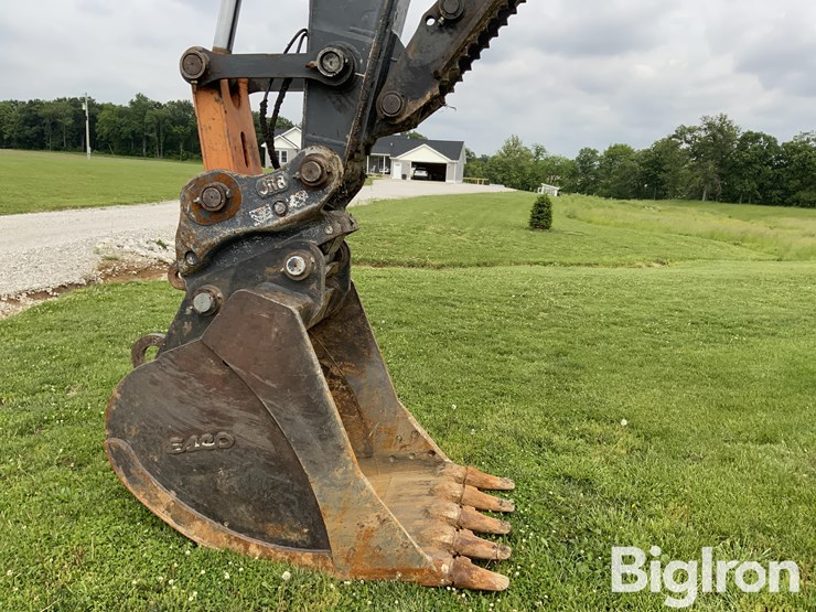 2007-deere-240d-lc-image-9