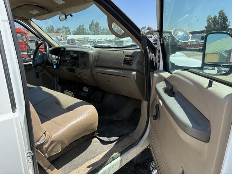 2001-ford-f450-image-21