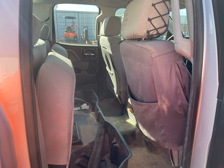 2015-chevrolet-2500-image-33