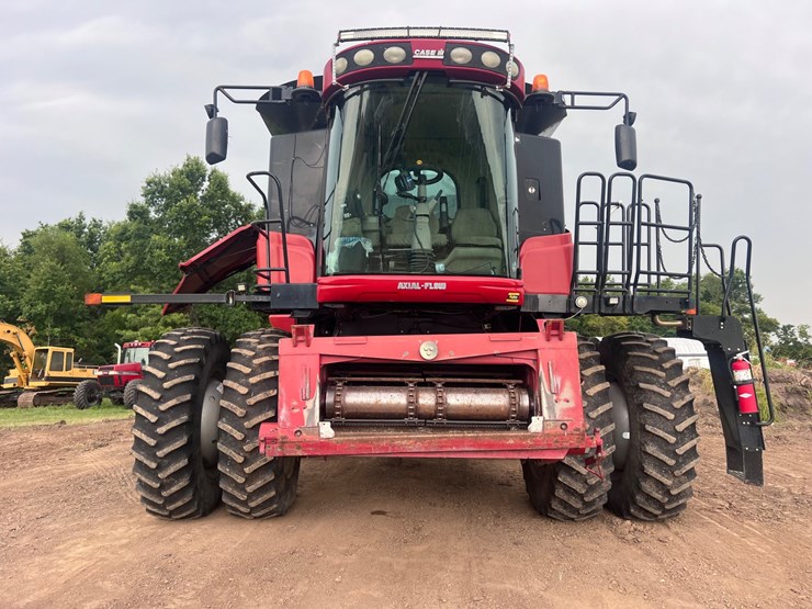 case-ih-8010-image-31