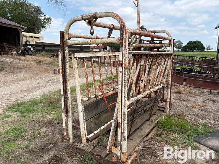 livestock-chute-image-1