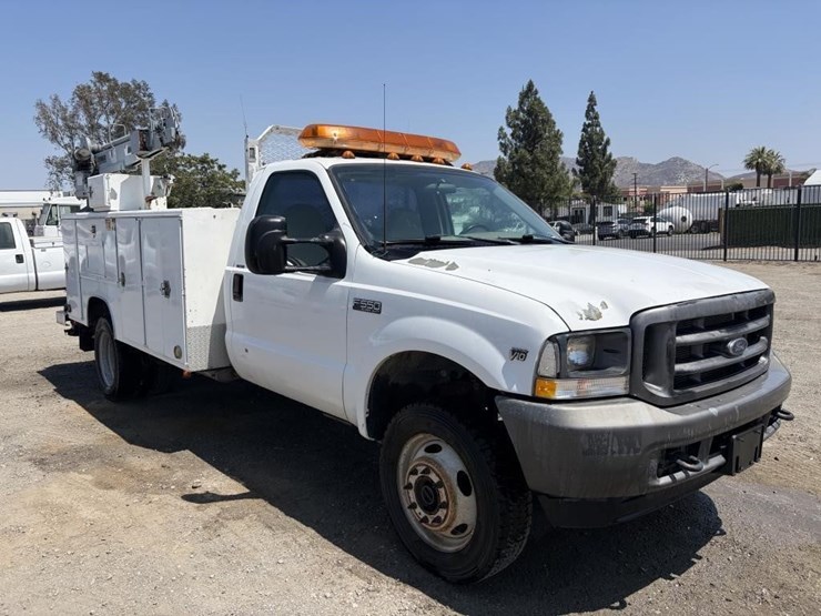 2002-ford-f550-image-2