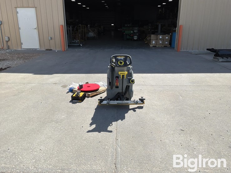 karcher-professional-floor-scrubber-image-6