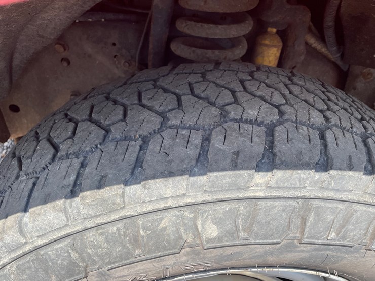 2013-ford-f250-xl-image-10