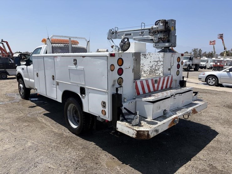 2002-ford-f550-image-4
