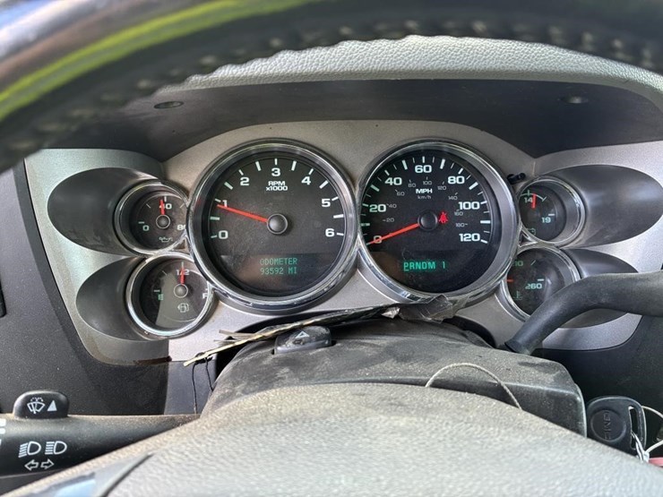 2012-gmc-sierra-2500-image-15