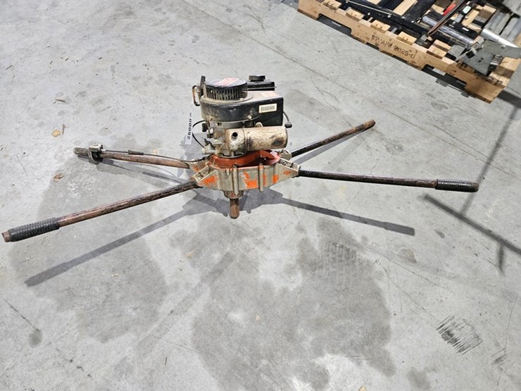 #92-•-2-person-gas-powered-post-hole-digger-image-5