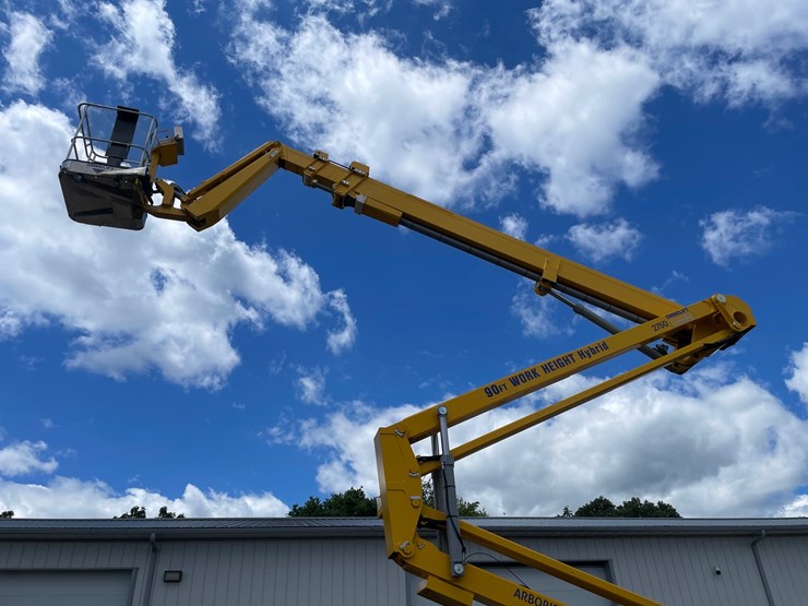 #2898-•-2023-omme-2750-rxbdj-hybrid-tracked-aerial-lift-image-46