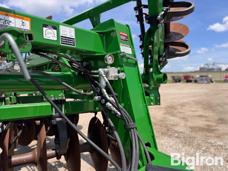 2018-john-deere-2730-image-16