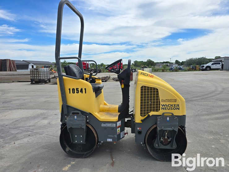2015-wacker-neuson-rd12-image-4