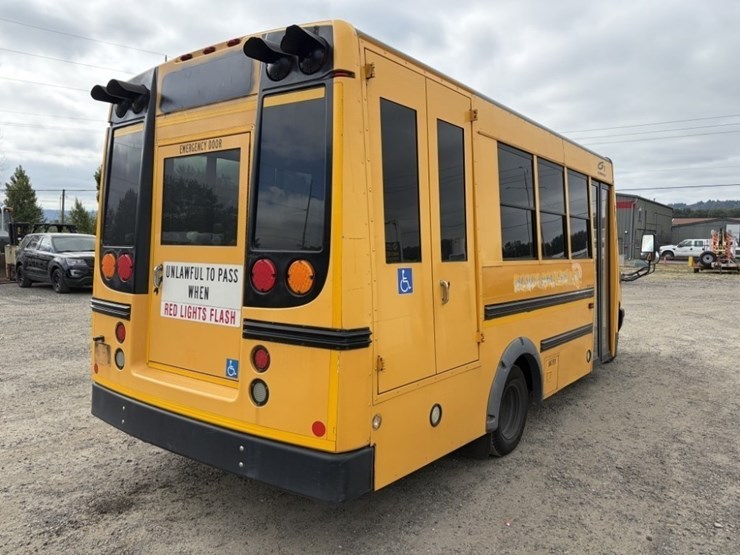 2008-chevrolet-express-school-bus-image-4