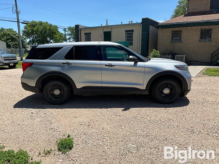2021-ford-explorer-police-interceptor-image-4