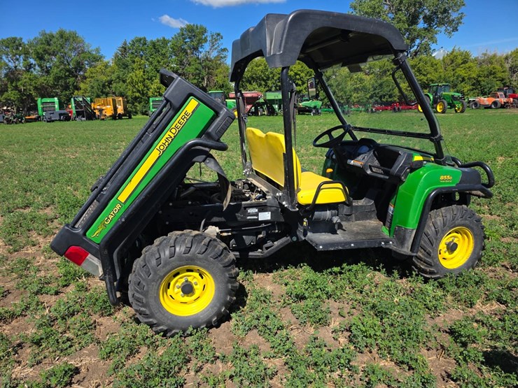 john-deere-gator-image-16