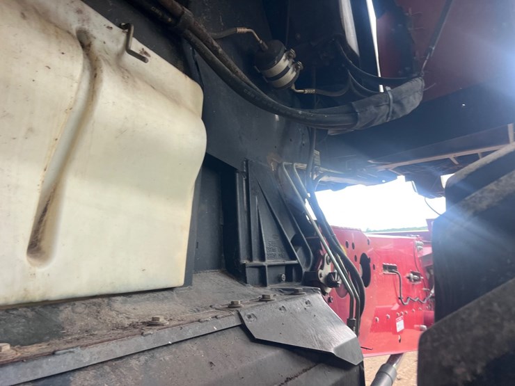 case-ih-8010-image-8
