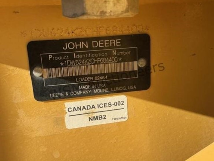 2017-deere-624k-image-25