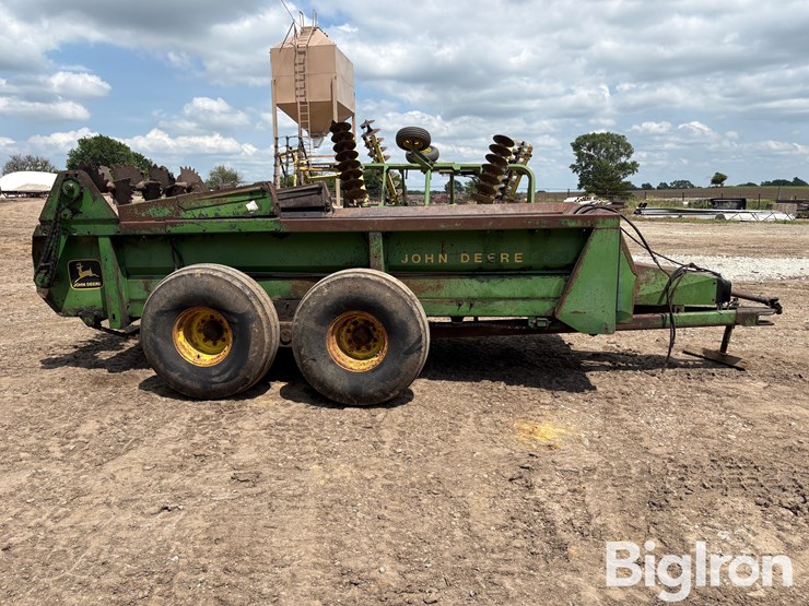 john-deere-660-image-4