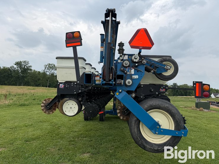 2006-kinze-3600-image-6